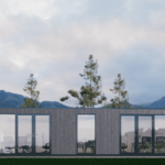 Bâtiment de bureau moderne avec extérieur en bois, grandes portes et fenêtres en verre, situé dans un environnement naturel avec des arbres et des montagnes en arrière-plan.